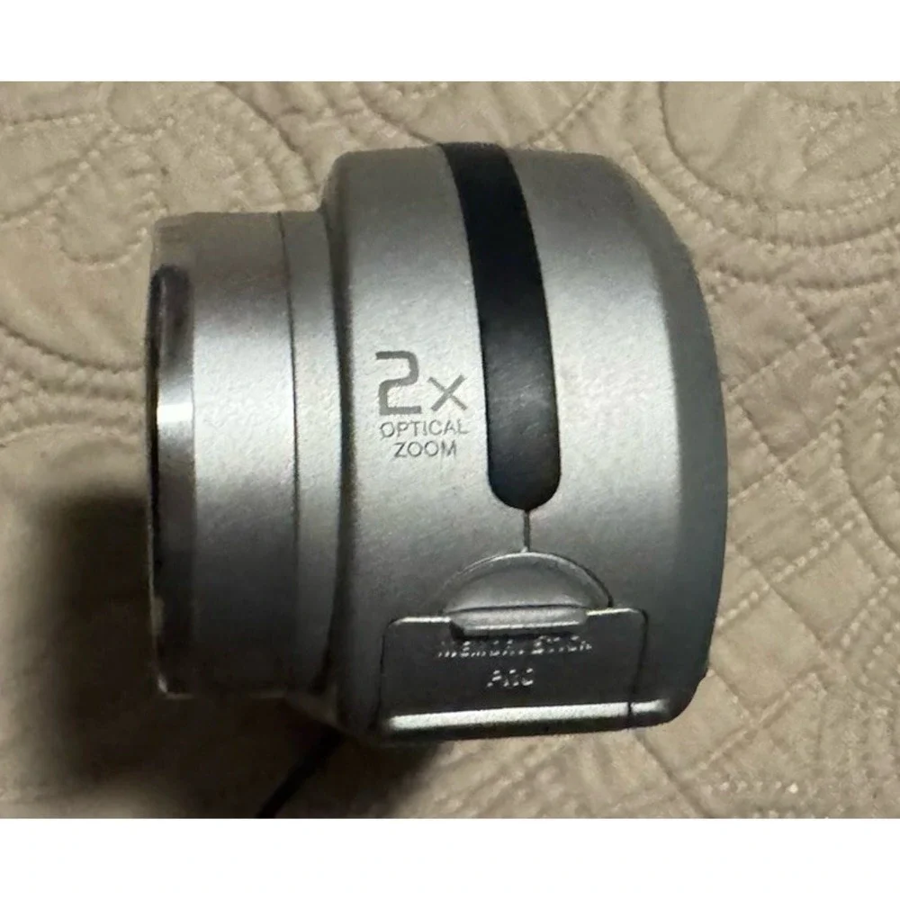 Sony Cyber-Shot DSC-P52 Digital Camera Parts Only For Repair or Parts